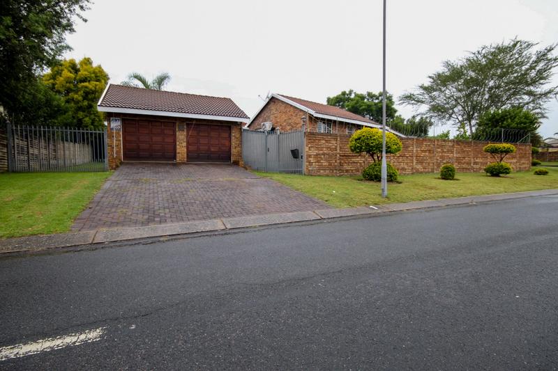3 Bedroom Property for Sale in The Reeds Gauteng