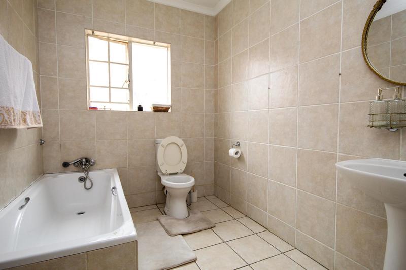 3 Bedroom Property for Sale in Thatchfield Gauteng
