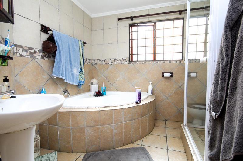 3 Bedroom Property for Sale in Thatchfield Gauteng