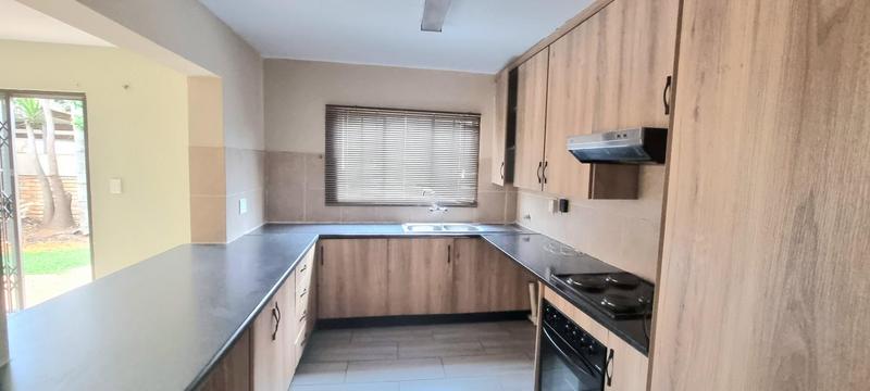 3 Bedroom Property for Sale in Heuwelsig Estate Gauteng