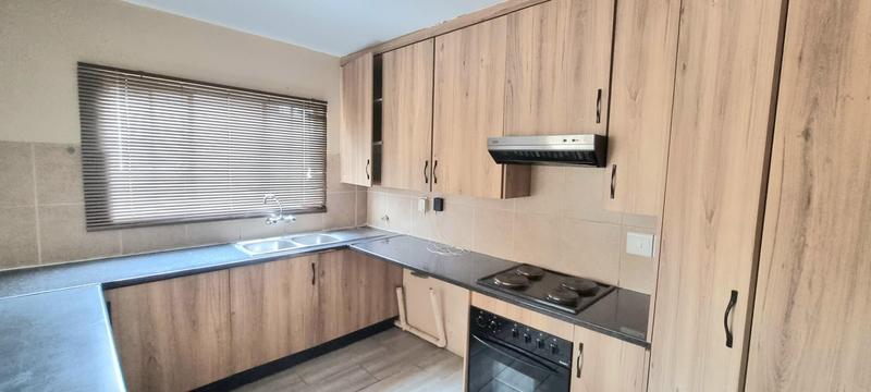 3 Bedroom Property for Sale in Heuwelsig Estate Gauteng