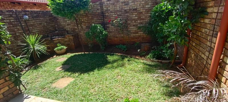 2 Bedroom Property for Sale in Amandasig Gauteng