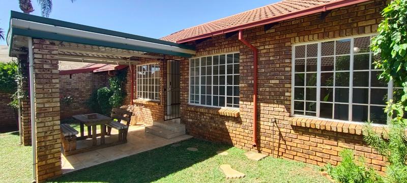 2 Bedroom Property for Sale in Amandasig Gauteng