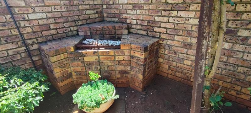 2 Bedroom Property for Sale in Amandasig Gauteng