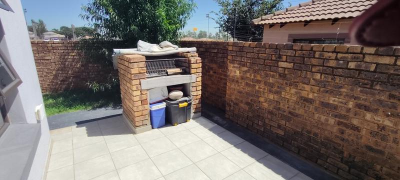 3 Bedroom Property for Sale in Chantelle Gauteng