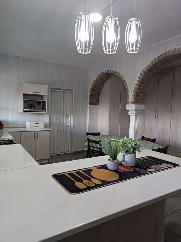 4 Bedroom Property for Sale in Rothdene Gauteng