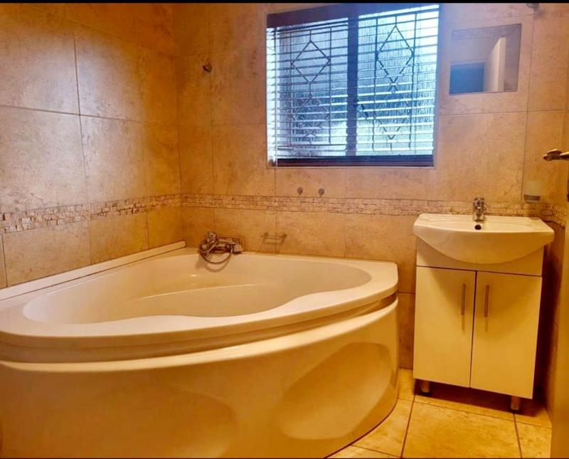 4 Bedroom Property for Sale in Arcon Park Gauteng