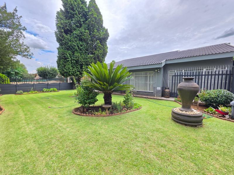 4 Bedroom Property for Sale in Risiville Gauteng