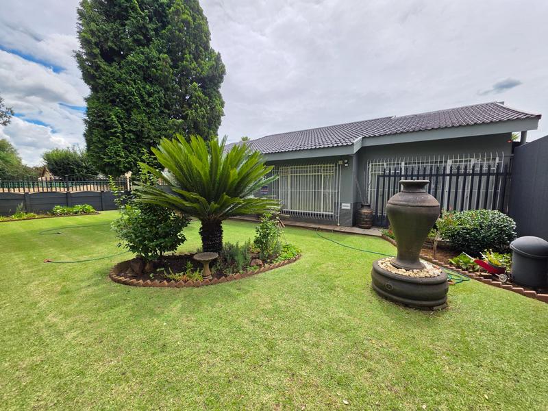 4 Bedroom Property for Sale in Risiville Gauteng