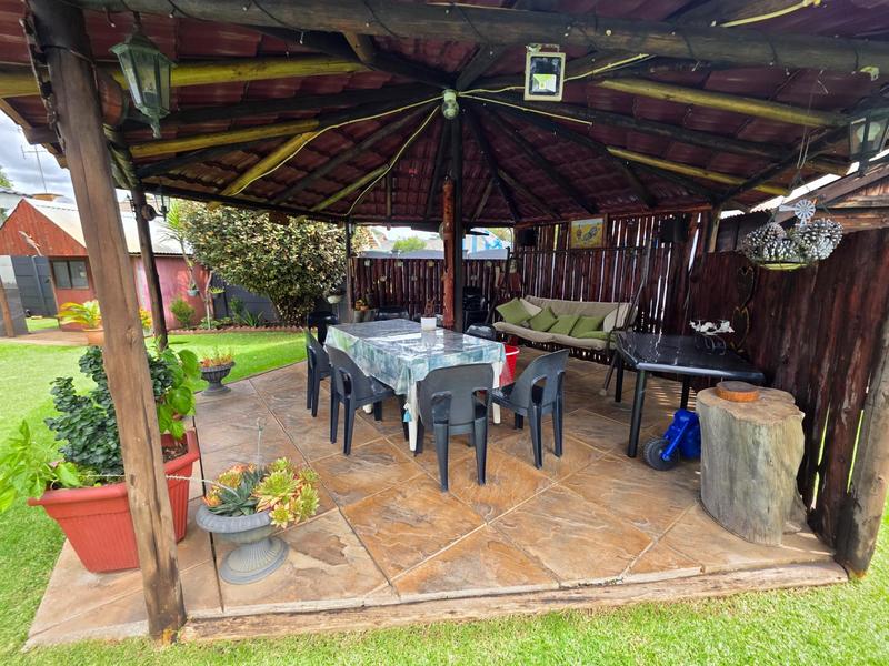 4 Bedroom Property for Sale in Risiville Gauteng