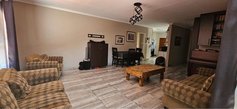 3 Bedroom Property for Sale in Three Rivers Gauteng