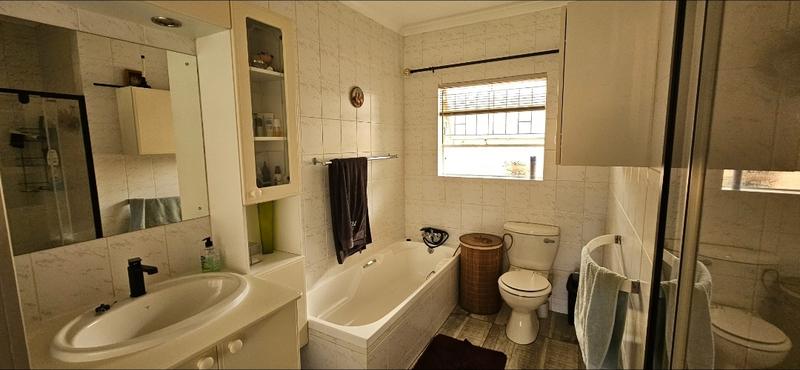 3 Bedroom Property for Sale in Three Rivers Gauteng