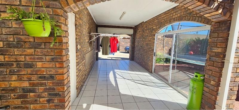 3 Bedroom Property for Sale in Three Rivers Gauteng