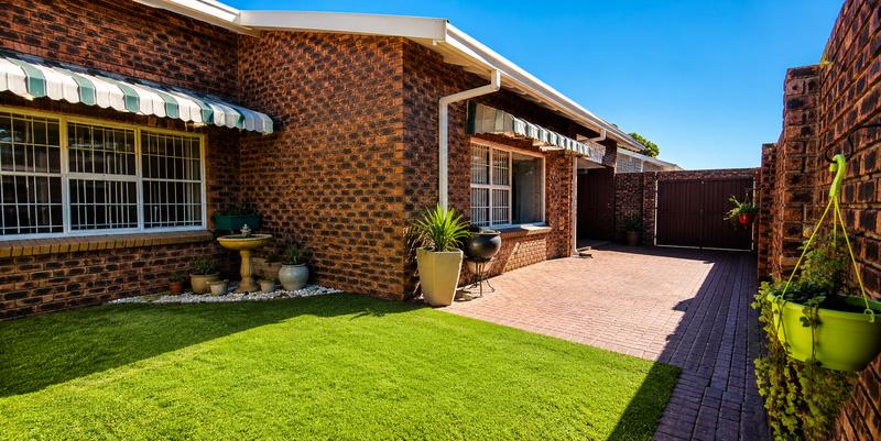 3 Bedroom Property for Sale in Three Rivers Gauteng