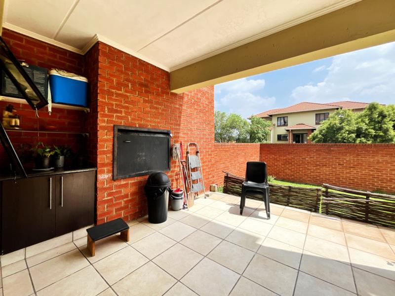 To Let 2 Bedroom Property for Rent in Douglasdale Gauteng