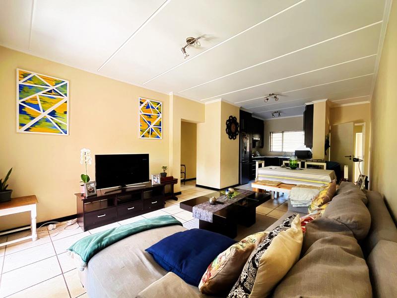 To Let 2 Bedroom Property for Rent in Douglasdale Gauteng