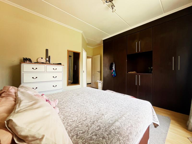 To Let 2 Bedroom Property for Rent in Douglasdale Gauteng