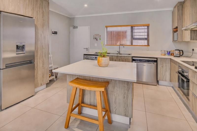 To Let 2 Bedroom Property for Rent in Morningside Gauteng