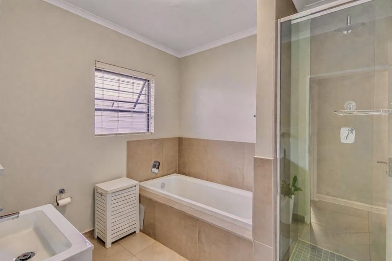 To Let 2 Bedroom Property for Rent in Morningside Gauteng