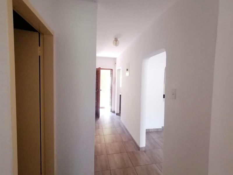 To Let 2 Bedroom Property for Rent in Northcliff Gauteng