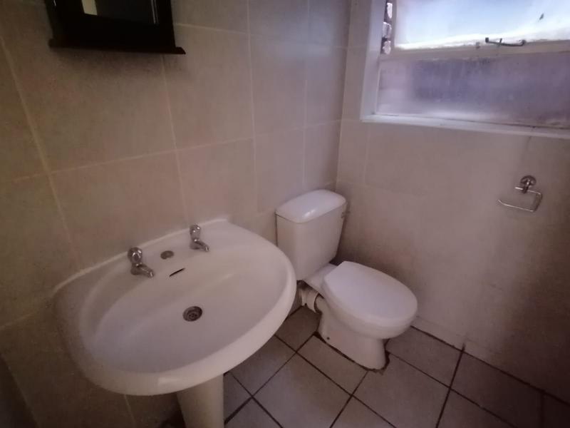 To Let 2 Bedroom Property for Rent in Northcliff Gauteng