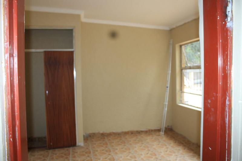 To Let 1 Bedroom Property for Rent in Clayville Gauteng
