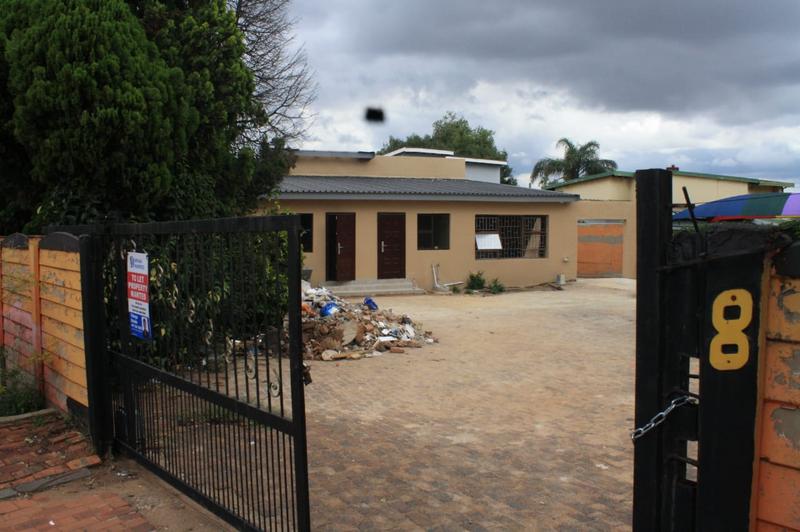 To Let 1 Bedroom Property for Rent in Clayville Gauteng