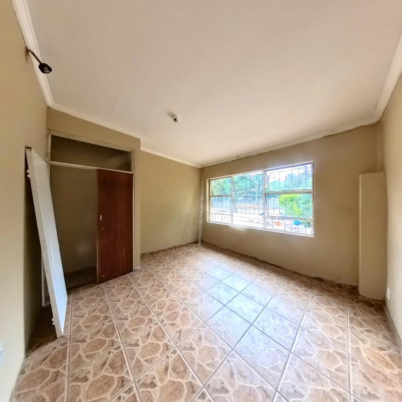 To Let 1 Bedroom Property for Rent in Clayville Gauteng