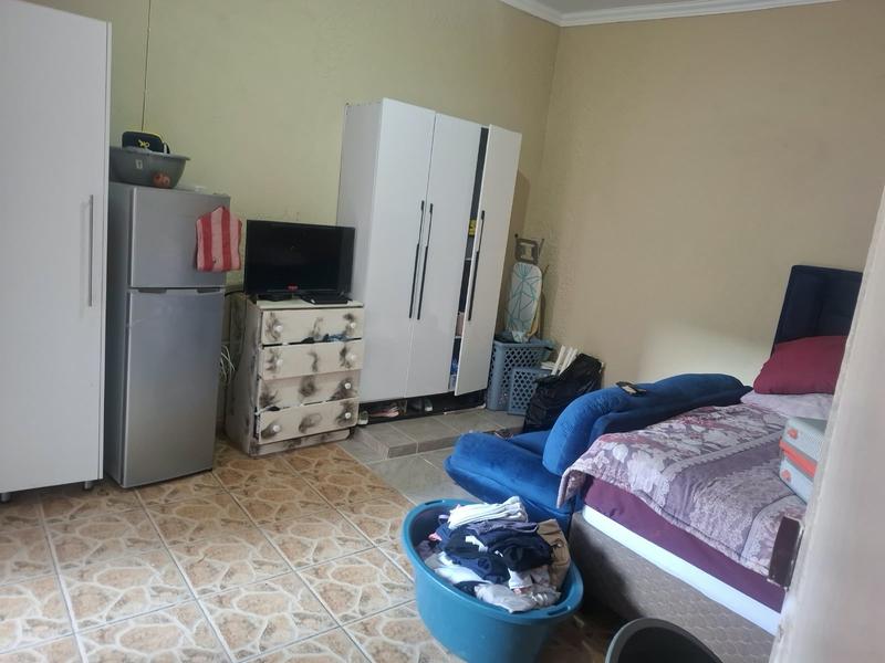 To Let 1 Bedroom Property for Rent in Clayville Gauteng