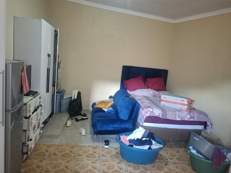 To Let 1 Bedroom Property for Rent in Clayville Gauteng