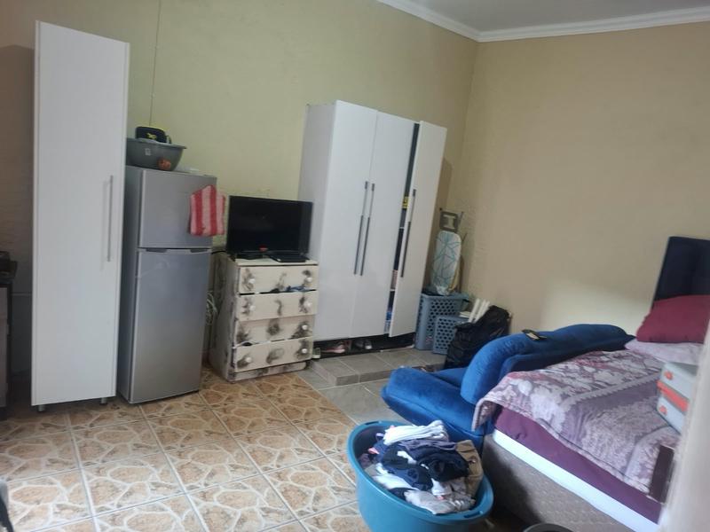 To Let 1 Bedroom Property for Rent in Clayville Gauteng