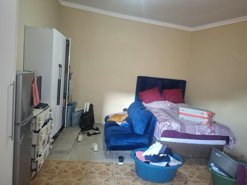 To Let 1 Bedroom Property for Rent in Clayville Gauteng