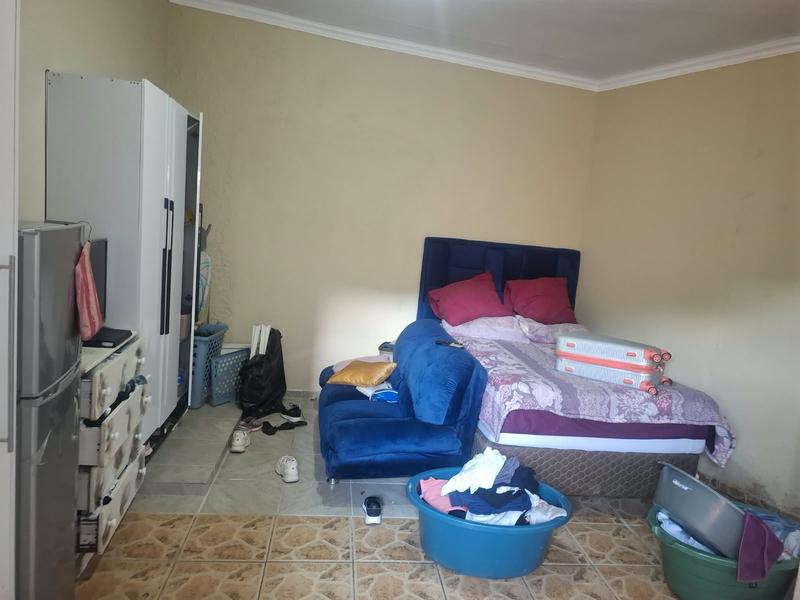 To Let 1 Bedroom Property for Rent in Clayville Gauteng
