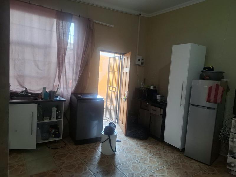 To Let 1 Bedroom Property for Rent in Clayville Gauteng