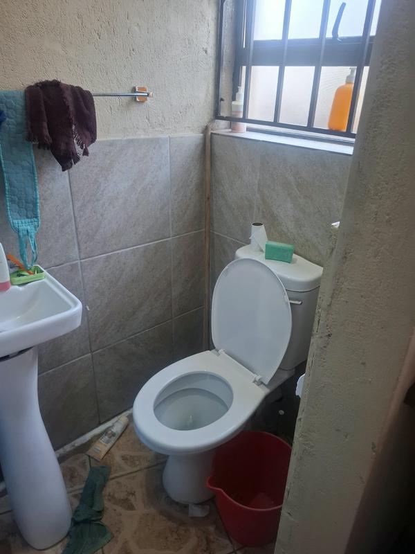 To Let 1 Bedroom Property for Rent in Clayville Gauteng