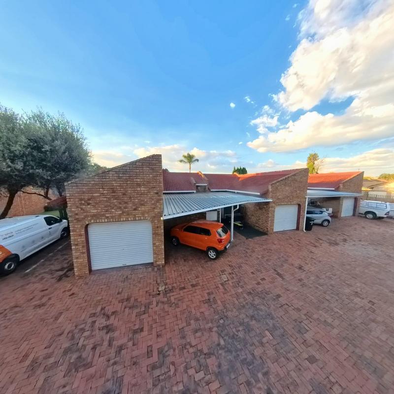 3 Bedroom Property for Sale in Birchleigh Gauteng