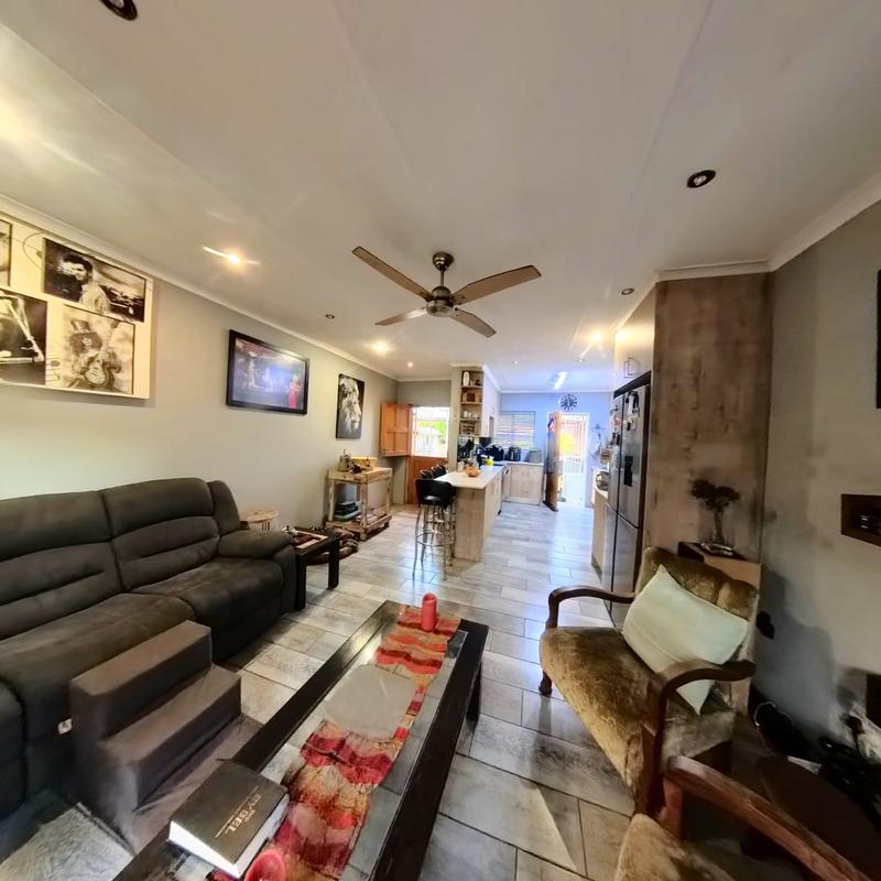 3 Bedroom Property for Sale in Birchleigh Gauteng