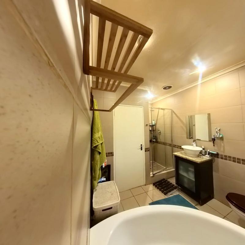 3 Bedroom Property for Sale in Birchleigh Gauteng