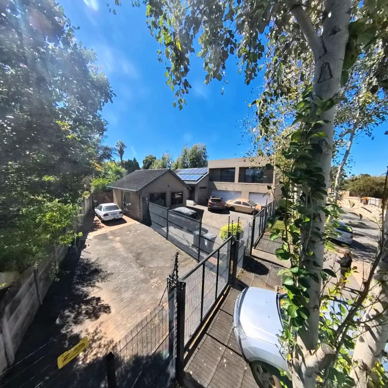 4 Bedroom Property for Sale in Glen Marais Gauteng