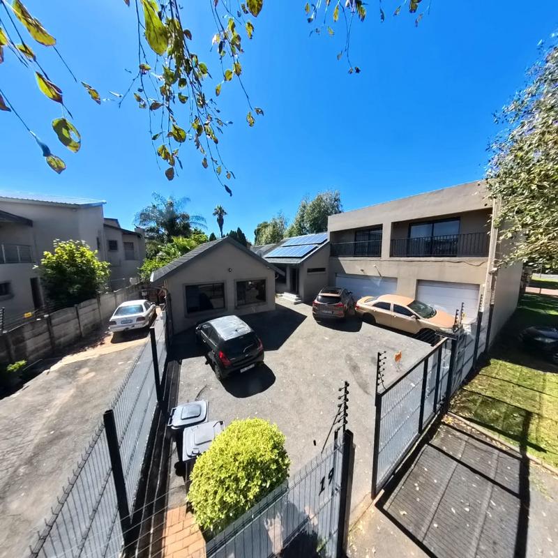 4 Bedroom Property for Sale in Glen Marais Gauteng