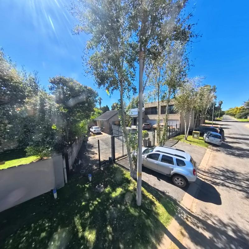 4 Bedroom Property for Sale in Glen Marais Gauteng