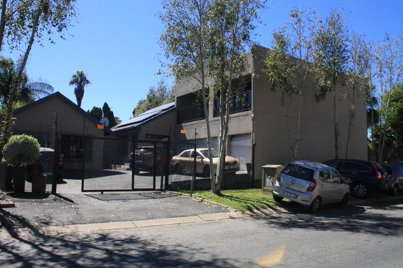 4 Bedroom Property for Sale in Glen Marais Gauteng