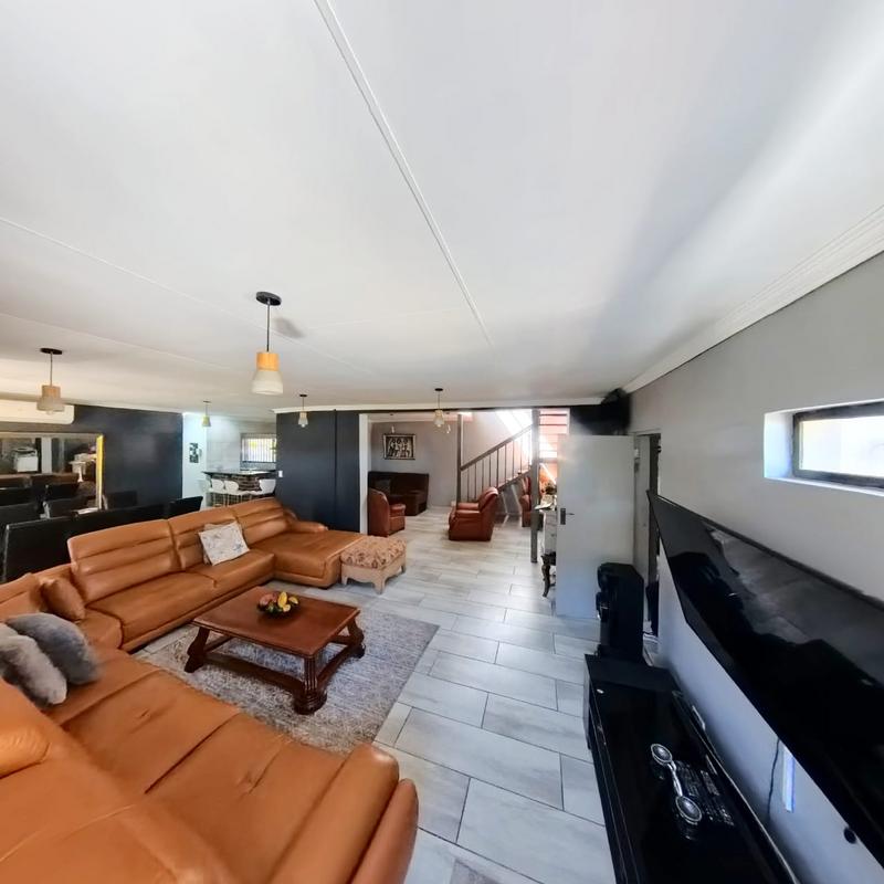 4 Bedroom Property for Sale in Glen Marais Gauteng