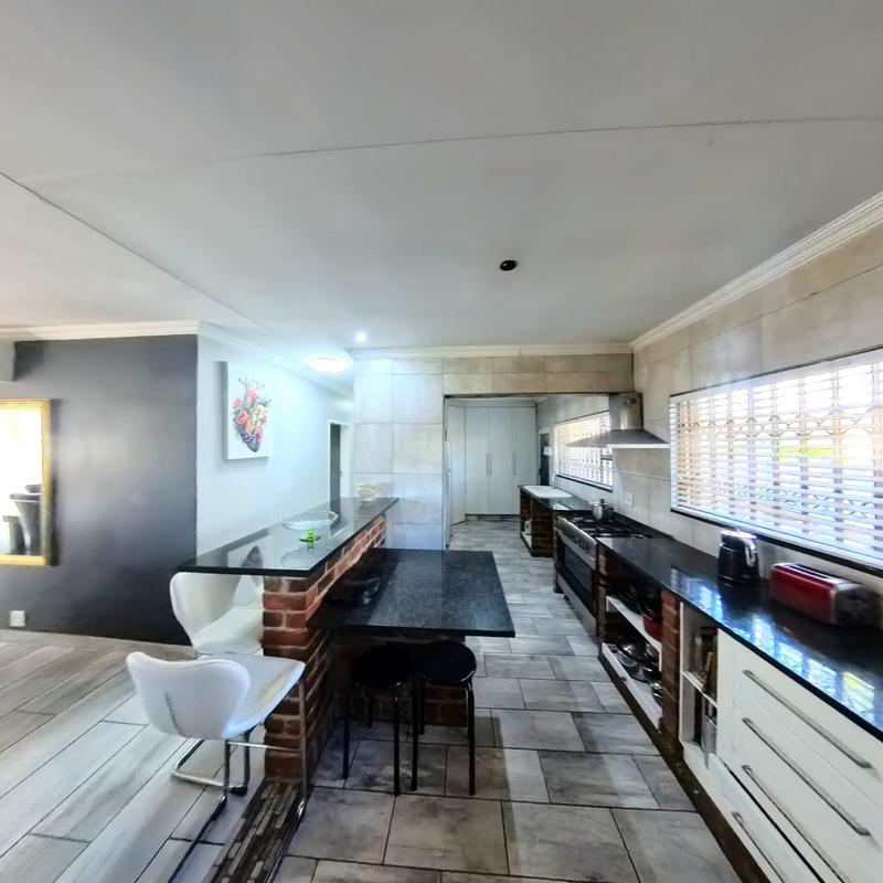 4 Bedroom Property for Sale in Glen Marais Gauteng