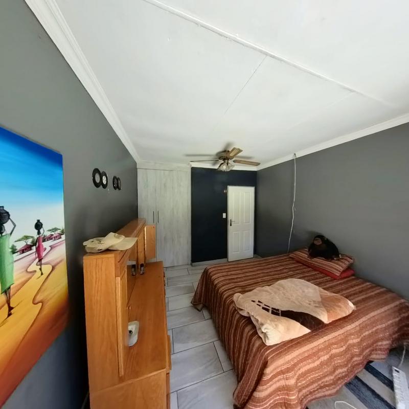 4 Bedroom Property for Sale in Glen Marais Gauteng