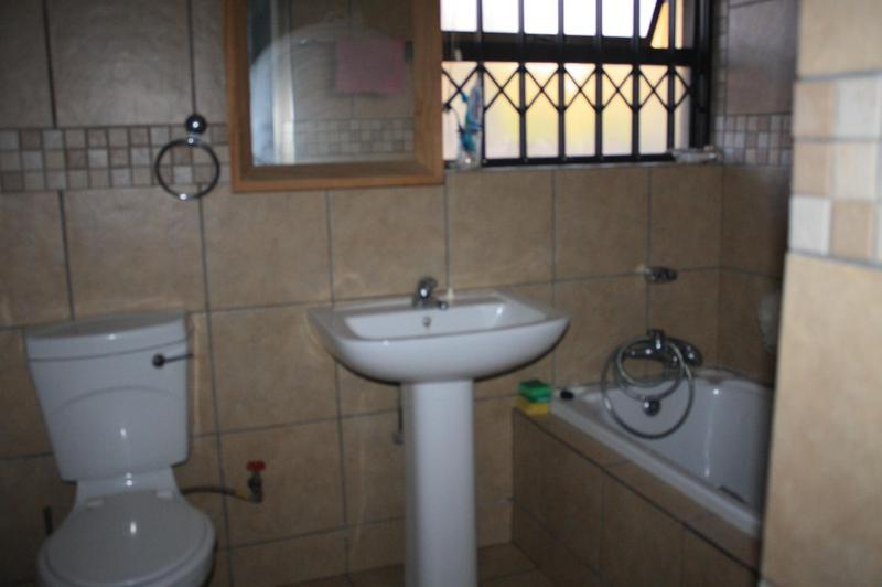 4 Bedroom Property for Sale in Glen Marais Gauteng
