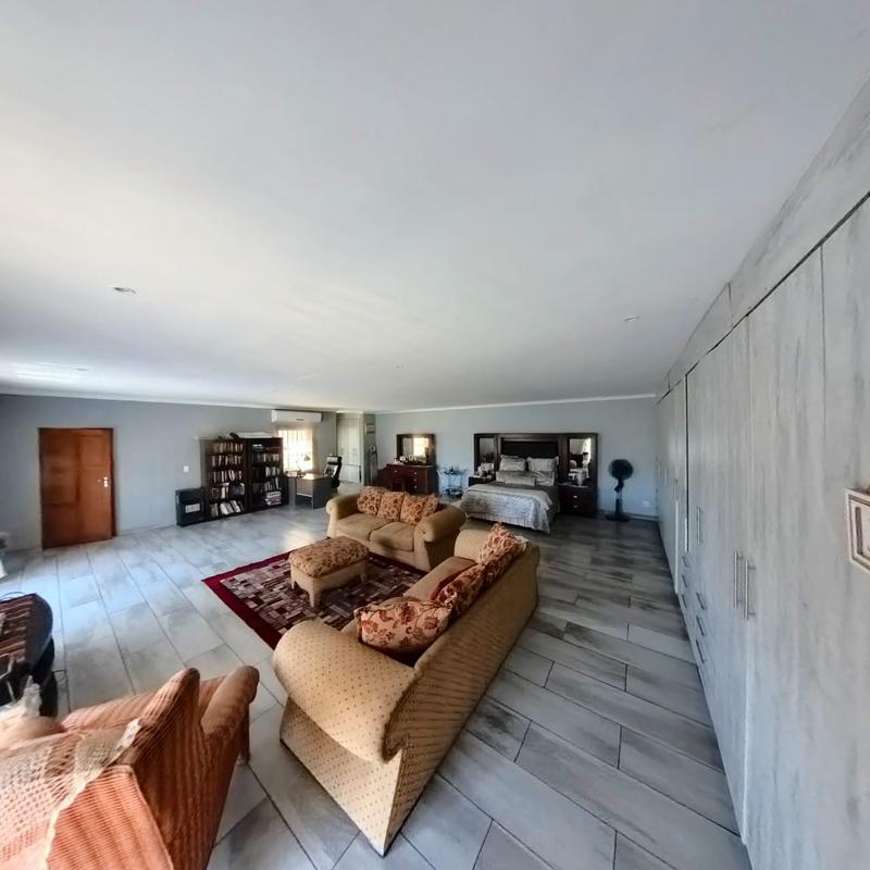 4 Bedroom Property for Sale in Glen Marais Gauteng