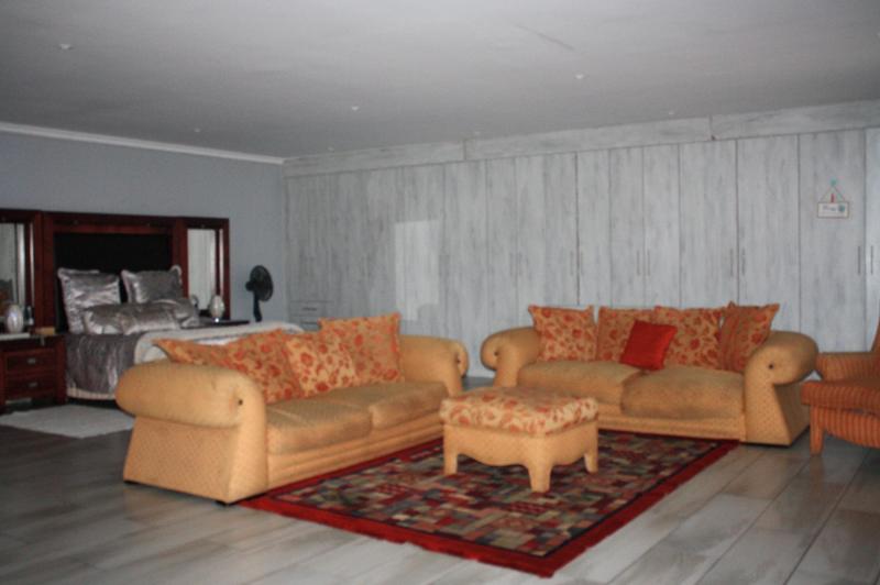 4 Bedroom Property for Sale in Glen Marais Gauteng