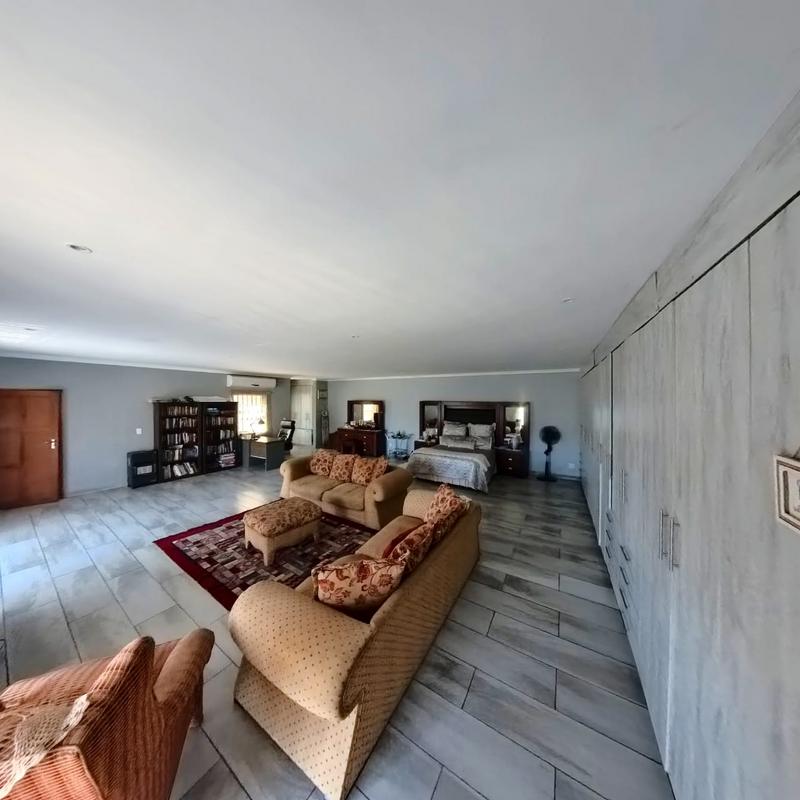 4 Bedroom Property for Sale in Glen Marais Gauteng