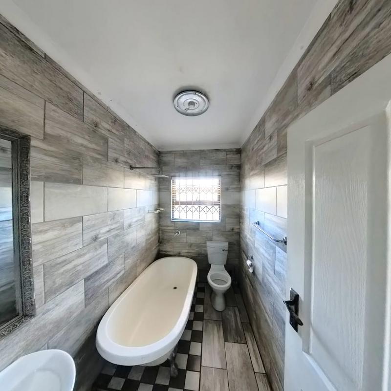 4 Bedroom Property for Sale in Glen Marais Gauteng